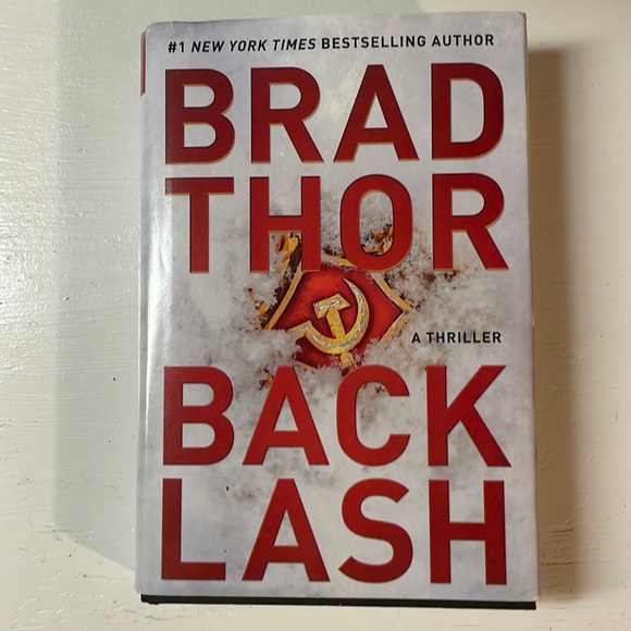 First Edition 2019 Brad Thor A Thriller Backlash hardcover book NYT Bestseller - Picture 1 of 16